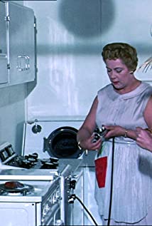 Adrienne Servantie - 