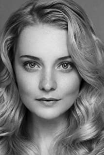 Amanda Fairbank-Hynes - 