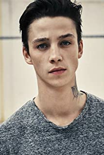 Ash Stymest - 