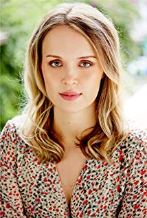 Elly Hiraani Clapin - 