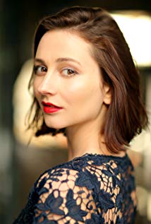 Lizzie Aaryn-Stanton - 