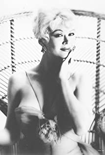 Monique van Vooren - 