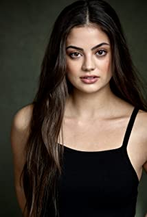 Sadie Laflamme-Snow - 