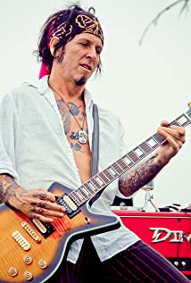 Tracii Guns - 
