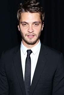 Luke Grimes